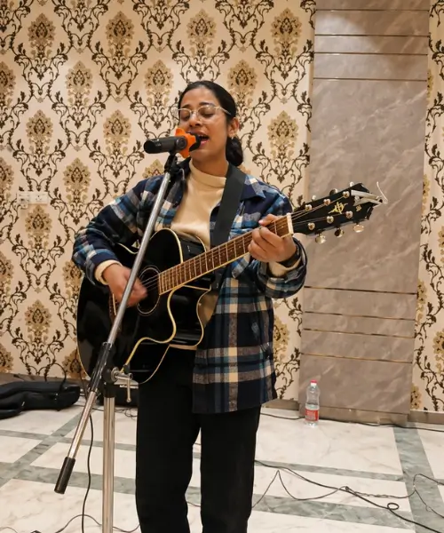 Wedding Singer in Shimla performing live