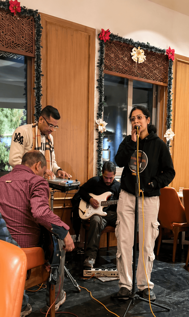 Wedding Singer in Shimla performing live