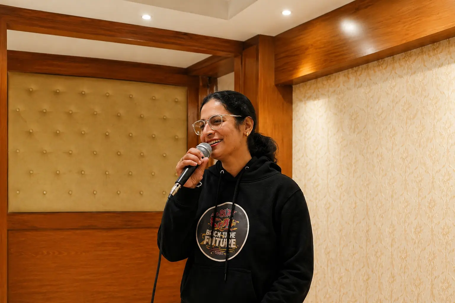 Female live singer in Chandigarh performing romantic live music at a wedding event